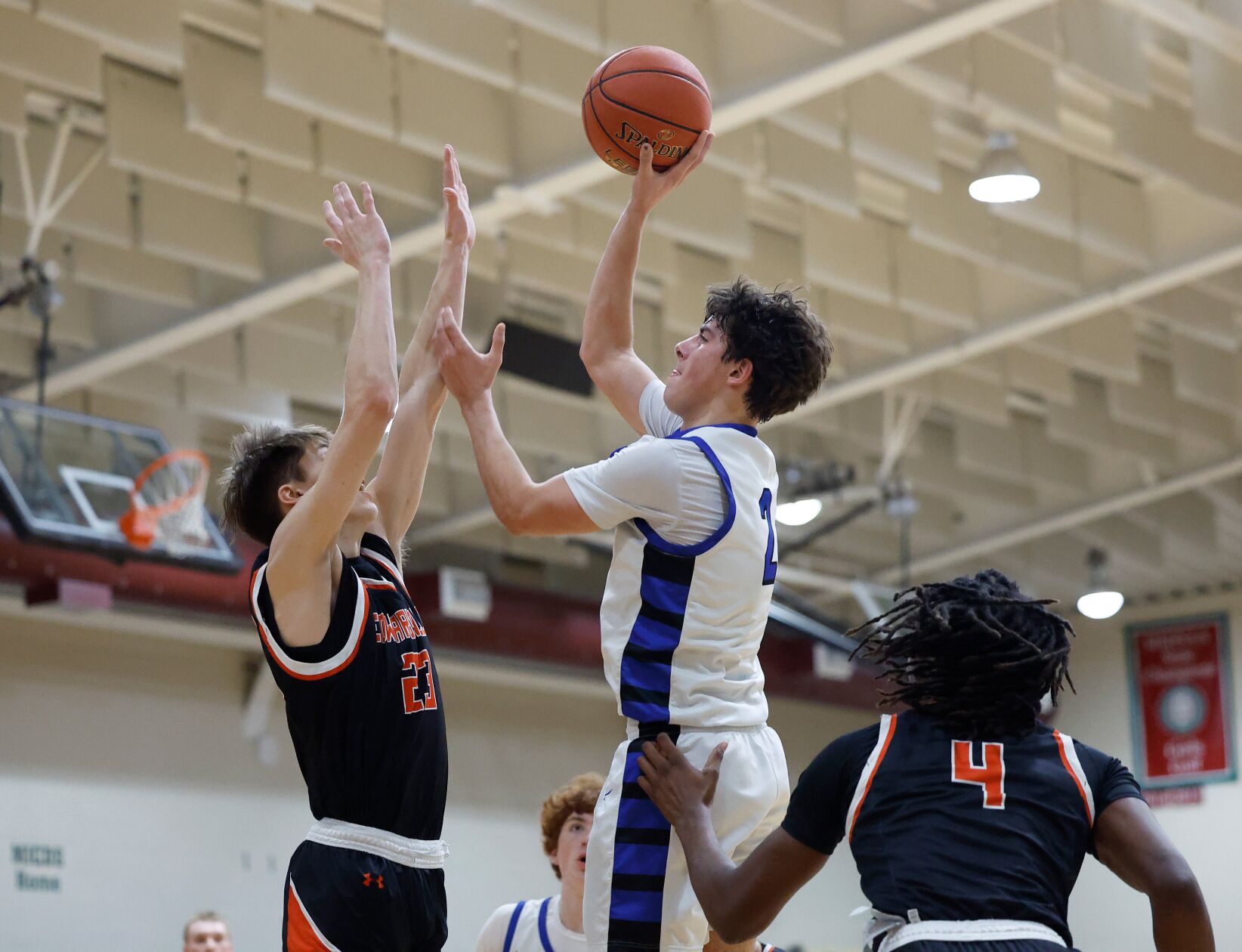 Don Maurer Holiday Invitational, championship: Edwardsville v. Ladue